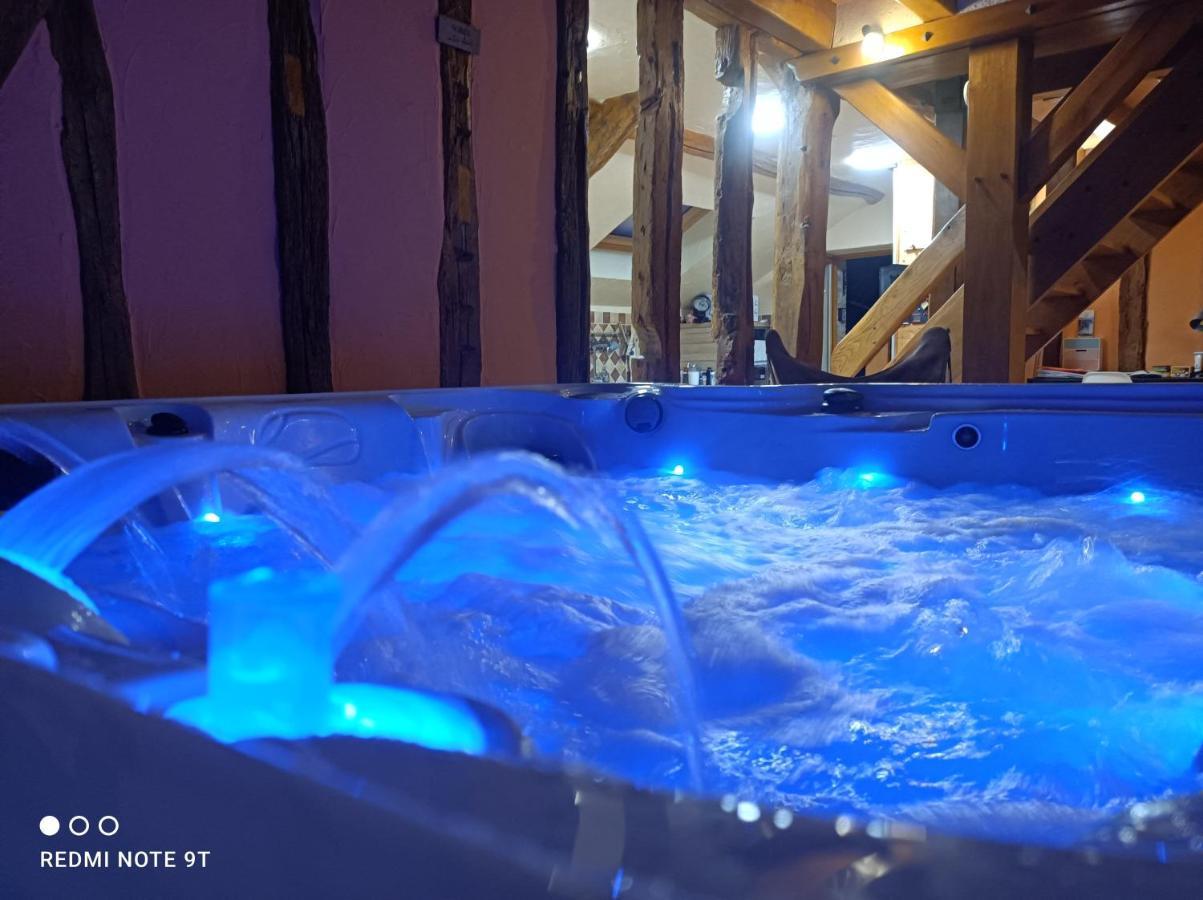 Sauna & Double Jacuzzi Interieur Et Sous Les Etoiles 1H30 Paris Ladon Exterior photo